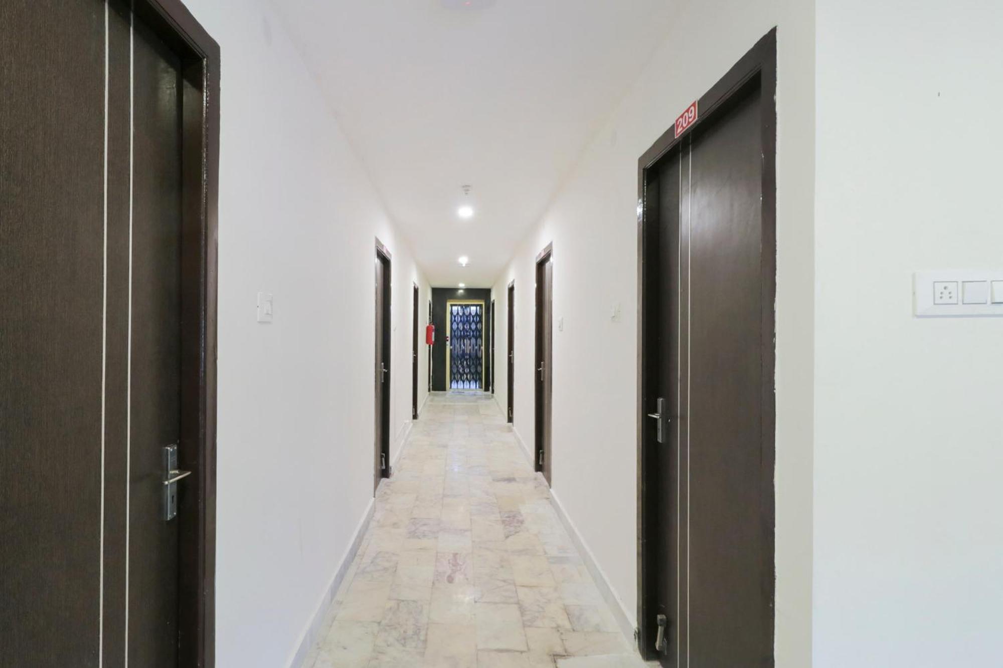Hotel O Akshaya Elite Vijayawāda Zewnętrze zdjęcie