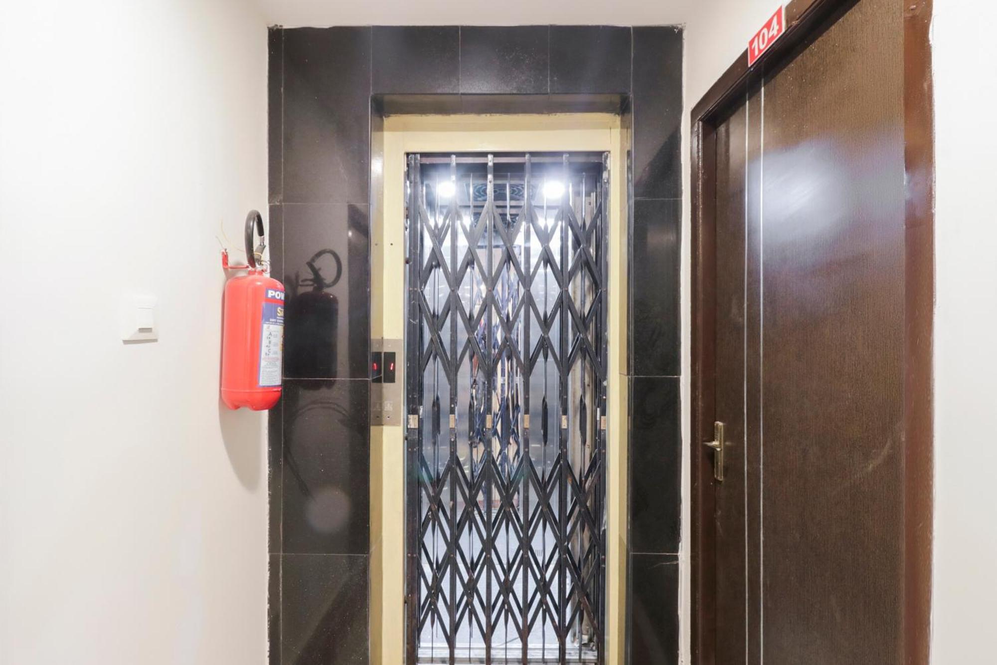 Hotel O Akshaya Elite Vijayawāda Zewnętrze zdjęcie